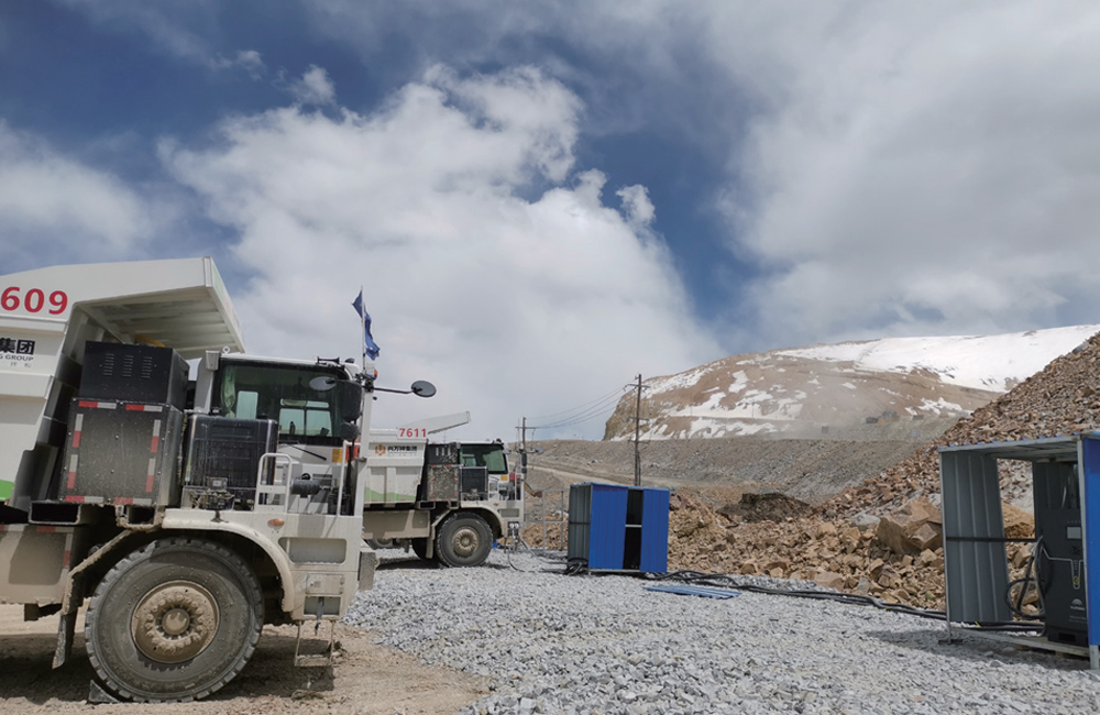 西藏拉薩墨竹工卡礦卡充電站（海拔5300米）